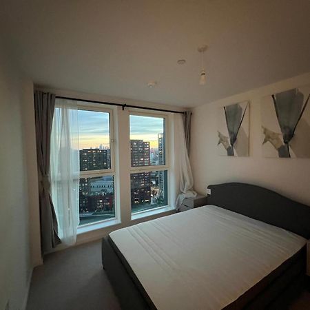Ac Luxe Penthouse With Free Parking Londres Exterior foto